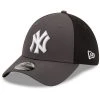 New Era 39Thirty Stretch Mesh Cap - New York Yankees